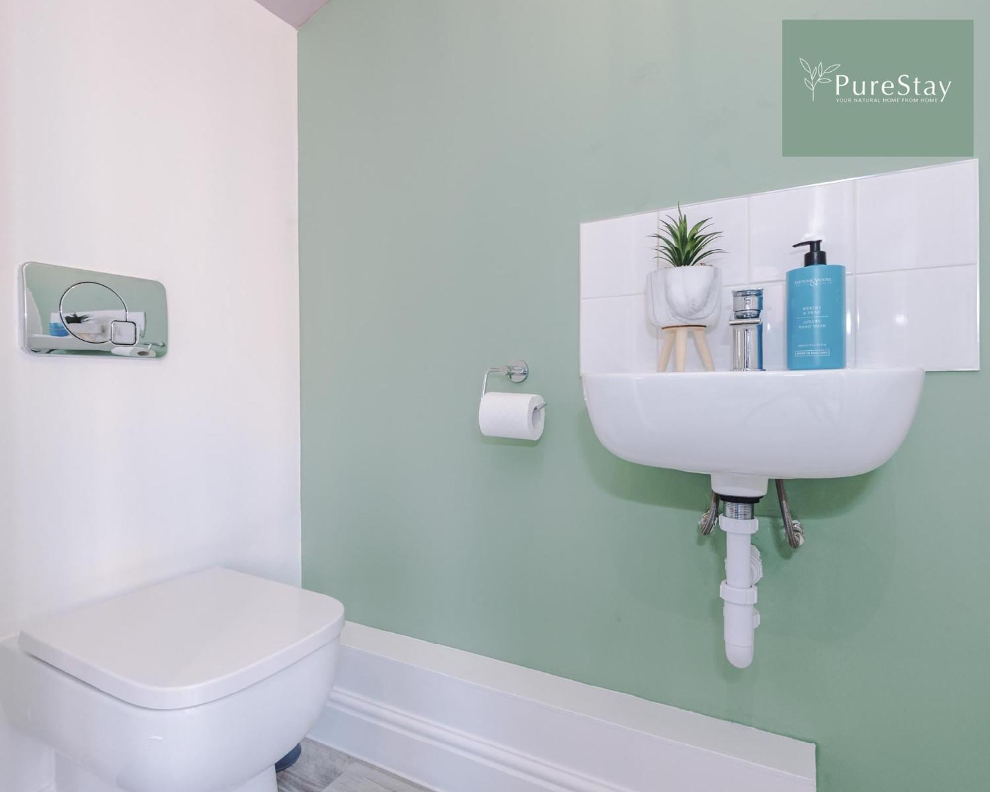Stunning Five Bedroom Manchester House With Free Parking By Purestay Short Lets & Serviced Accommodation Екстер'єр фото