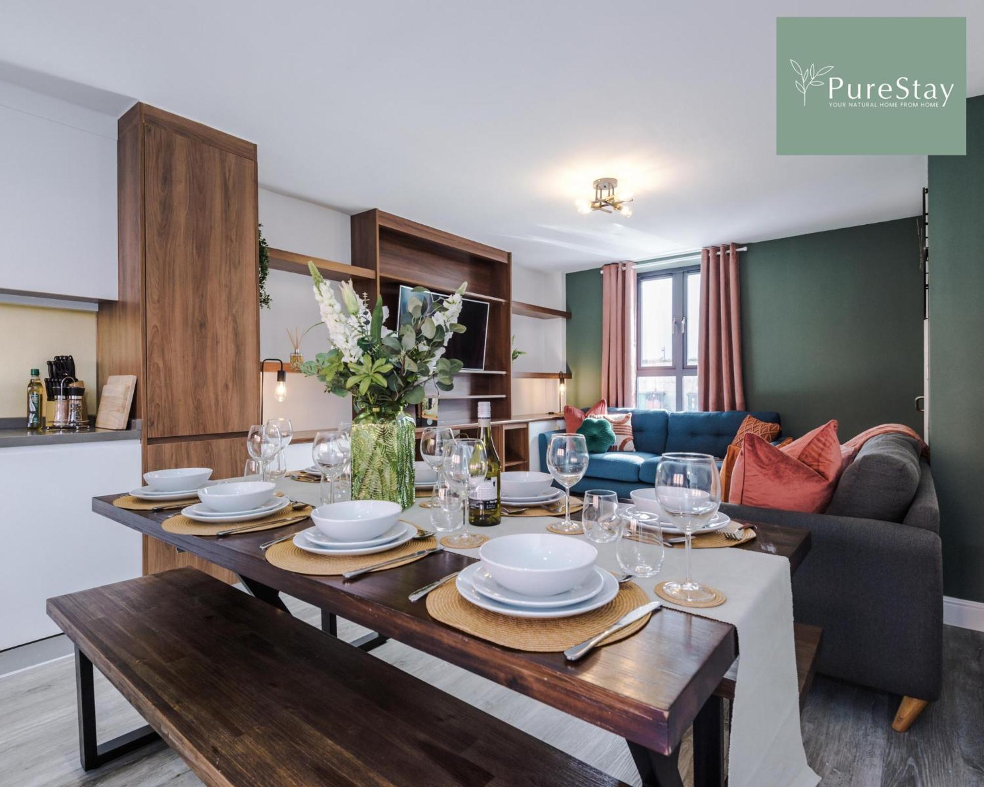 Stunning Five Bedroom Manchester House With Free Parking By Purestay Short Lets & Serviced Accommodation Екстер'єр фото