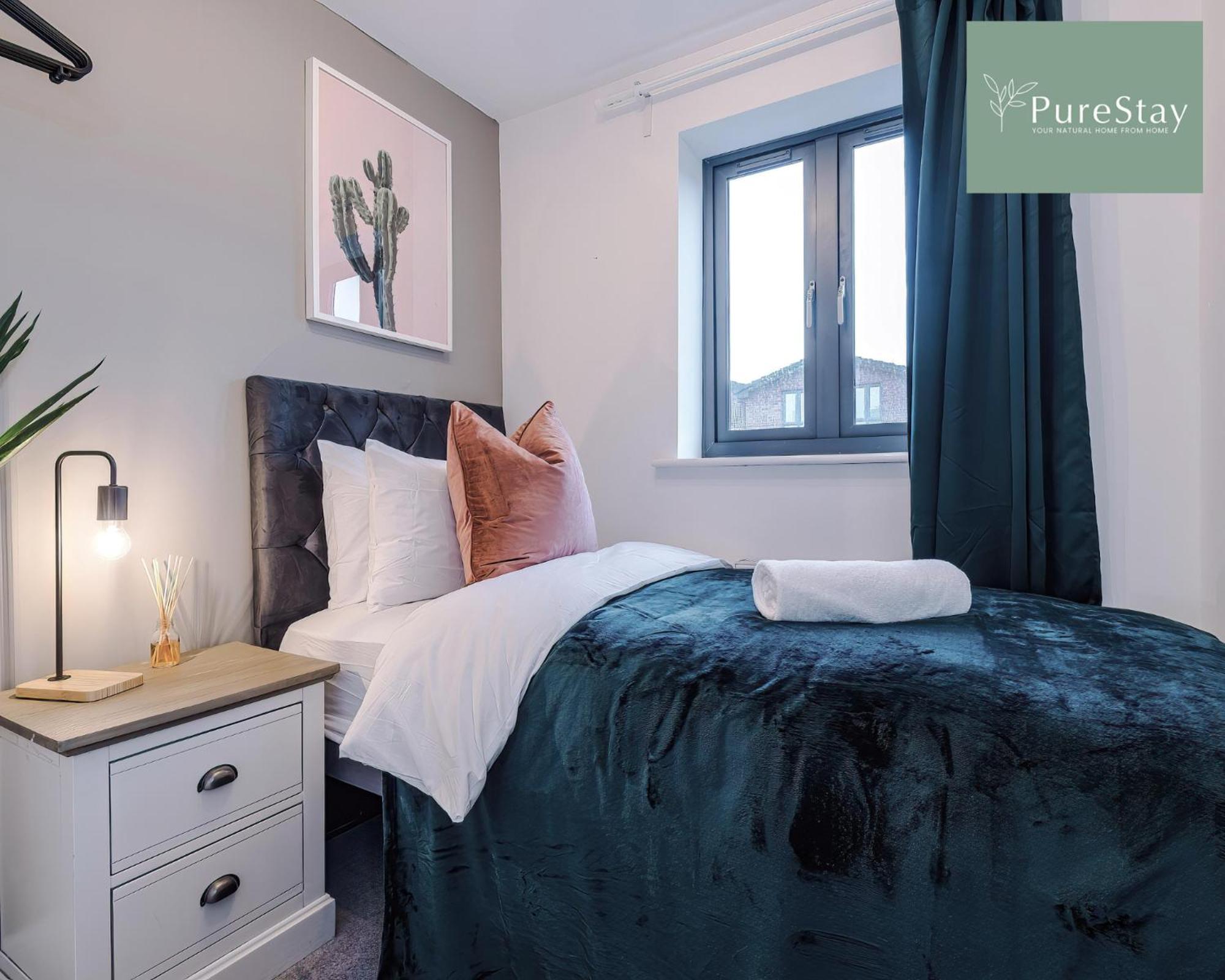 Stunning Five Bedroom Manchester House With Free Parking By Purestay Short Lets & Serviced Accommodation Екстер'єр фото
